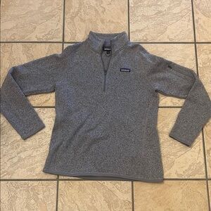 Patagonia Heathered Gray (slightly purple pinkish hue.) Fleece Pullover